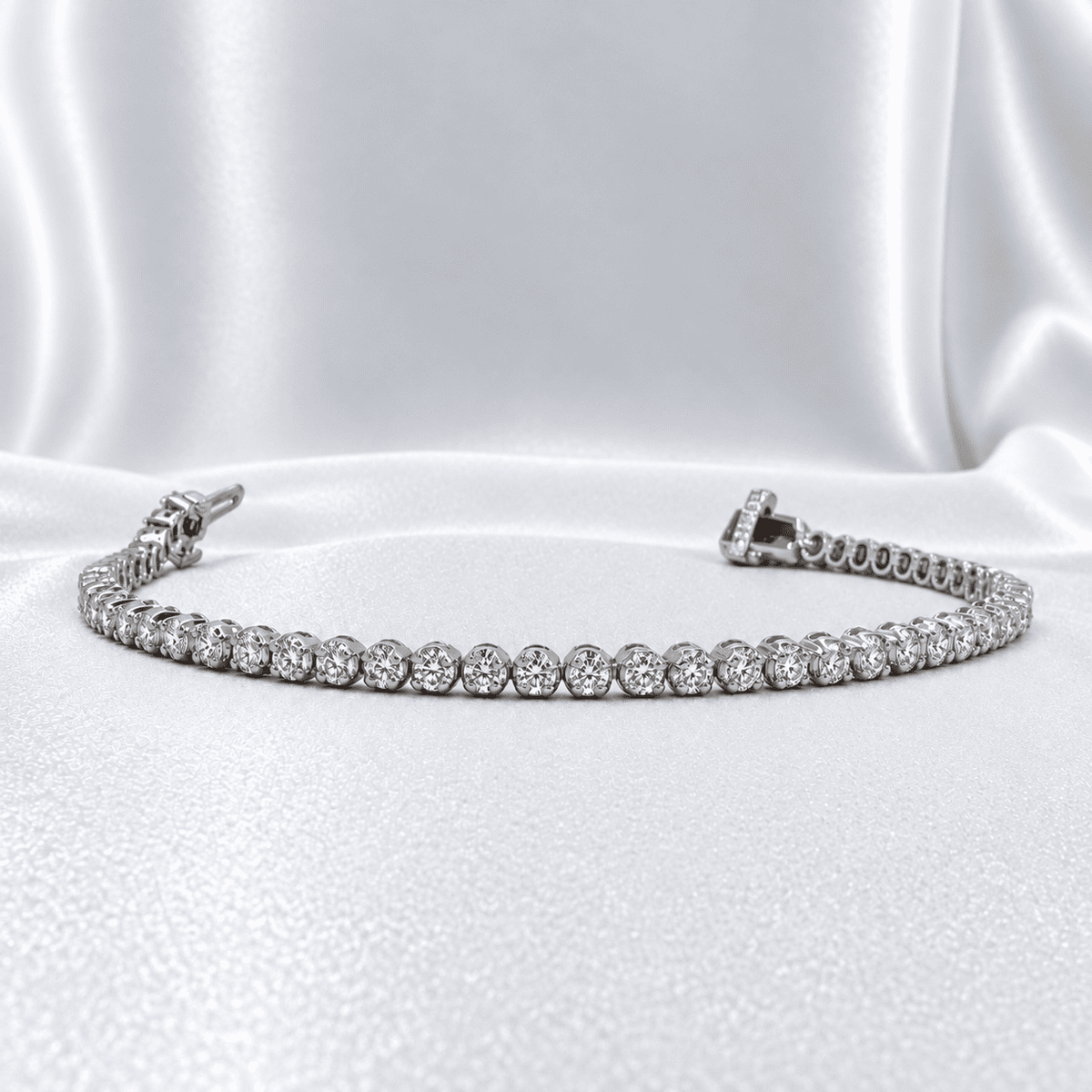 Classic Tennis Bracelet (1.9 carats) - 2.25mm Round Diamonds