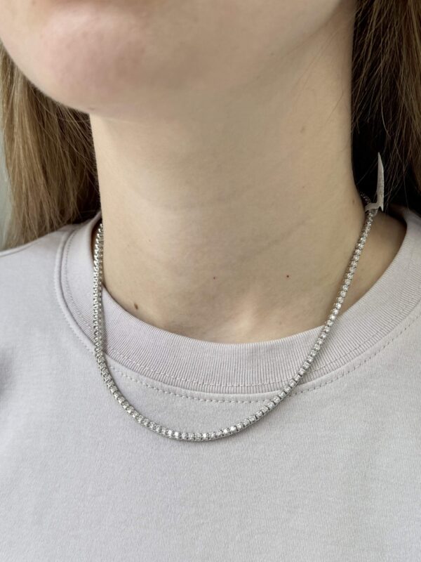 4.50 carat total weight diamond necklace on model