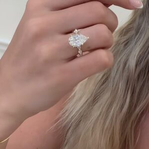 Daniel's Pear-shape Engagement Ring