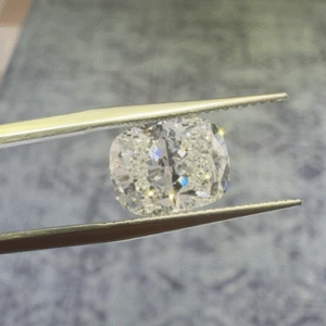 Lucas A.'s Engagement Ring