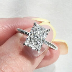 Mia B.’s Engagement Ring